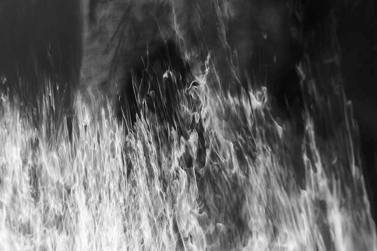 fotografia abstrakcyjna woda czy ogien