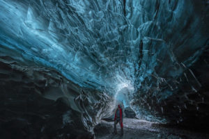 Jaskinia lodowa na Islandii