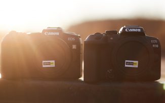 Aparat dla ambitnego amatora. Canon R10 vs Canon RP